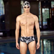 Ảnh của Quần Bơi Tam Giác Nam YINGFA 9650 High Rise Briefs